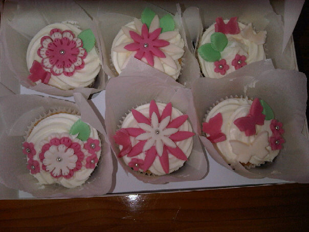 Pink Flower Cup Cakes