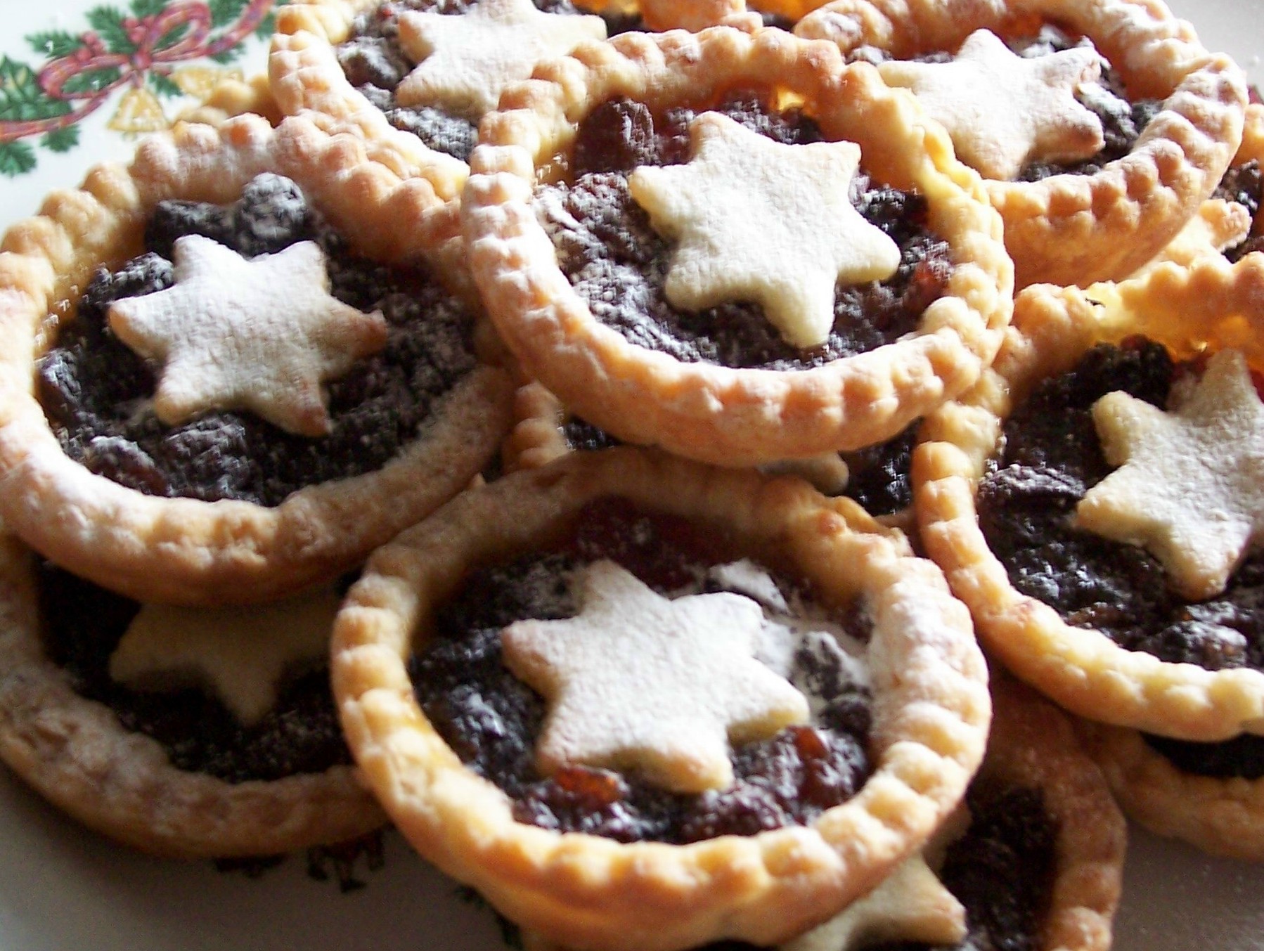 open-until-2am-with-mince-pies-and-mulled-wine-firebug-bar